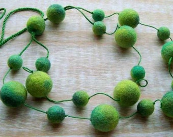 Electric Green Statement Necklace, Green, Green Jewelry, Merino Felt, Green Beads, Green Balls, Felt Balls, Eco Jewelry, Spring Jewelry