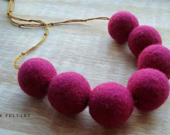 Magenta Necklace, Fucsia Necklace, Felt Necklace, Felt Jewelry, Eco jewelry, Purplish-red color