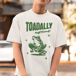 Funny Frog Shirt, Frog Shirt, Funny Shirt, frog tshirt, frog and toad, man i love frogs, damn I love frogs, toad shirt, fathers day, retro