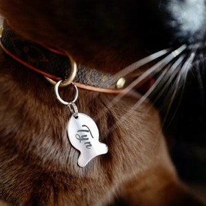 Personalized Cat Tag | Small Cat Tag | Cat ID Tag | Engraved Cat Tag | Collar Tag | Custom ID Tag | Microchipped | Pet Id Tag