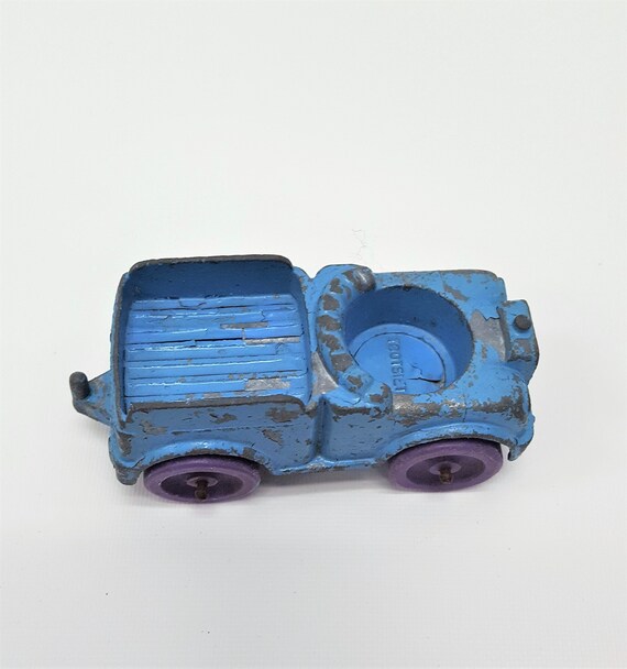 little metal toy cars