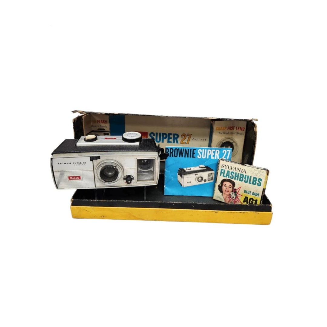 Kodak Brownie Auto 27 - Vintage 1960s Camera With Manual main image 1
