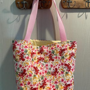 Farmhouse Flowers Market/ Tote/Shopping Bag