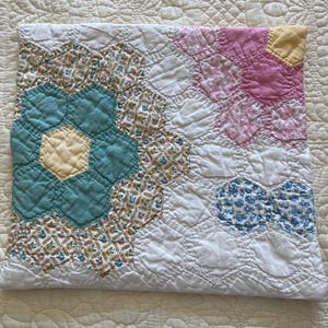 Housse de coussin fleurie vintage pour grand-mère
