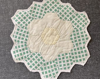 Vintage Quilt Candle Matt