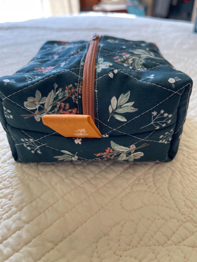 MountainBottomQuilts Juniper Makeup Bag - Thumbnail 4