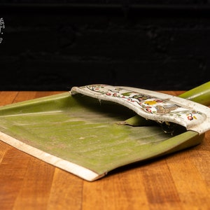 Vintage J.V. Reed Dustpan