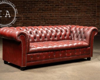 Vintage Tufted Leather Chesterfield Sofa in Burgundy