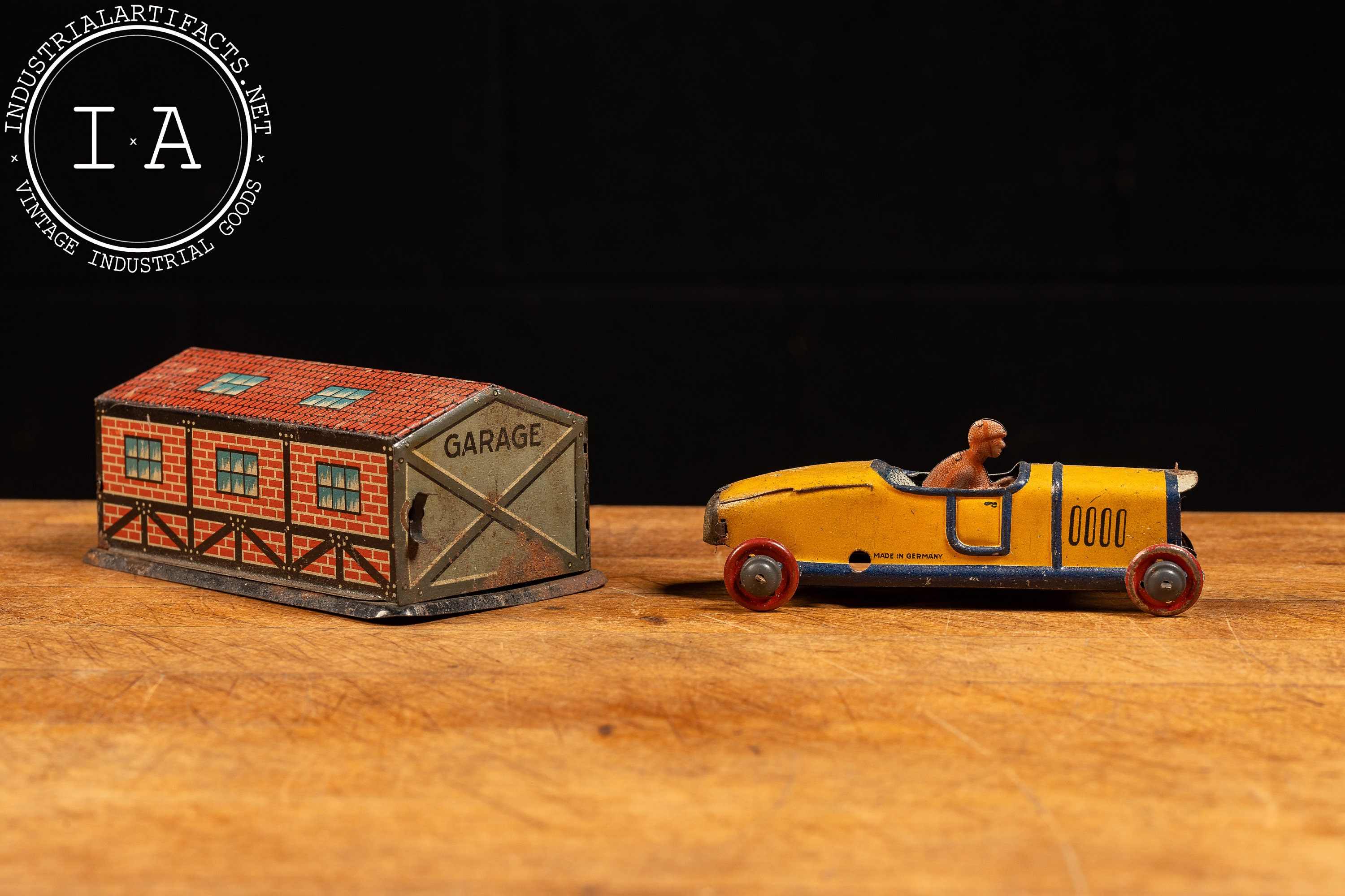 Pre-war German Tin-litho Model Garage With Roadster - Etsy