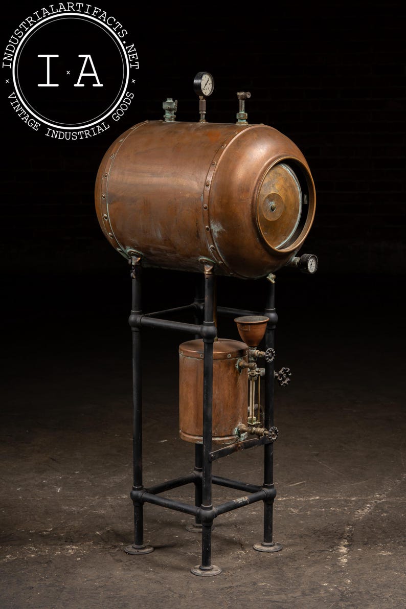 Antique Industrial Copper Pressure Vessel Apparatus immagine 1
