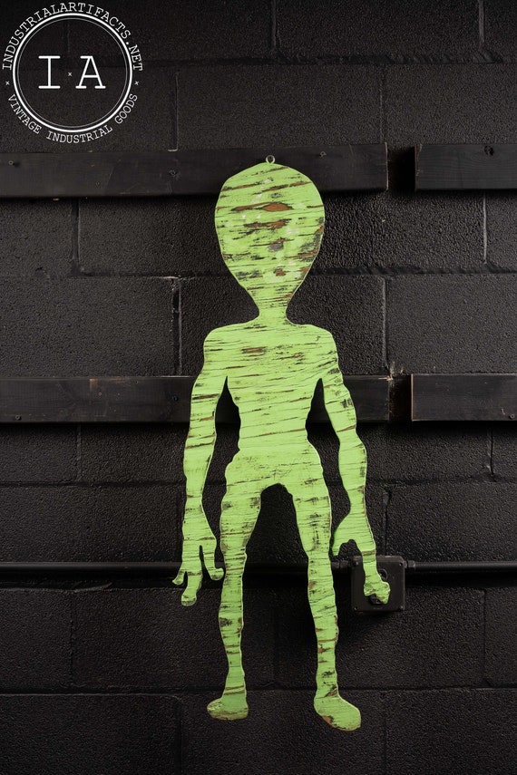 Vintage Painted Wood Folk Art Alien - image 5