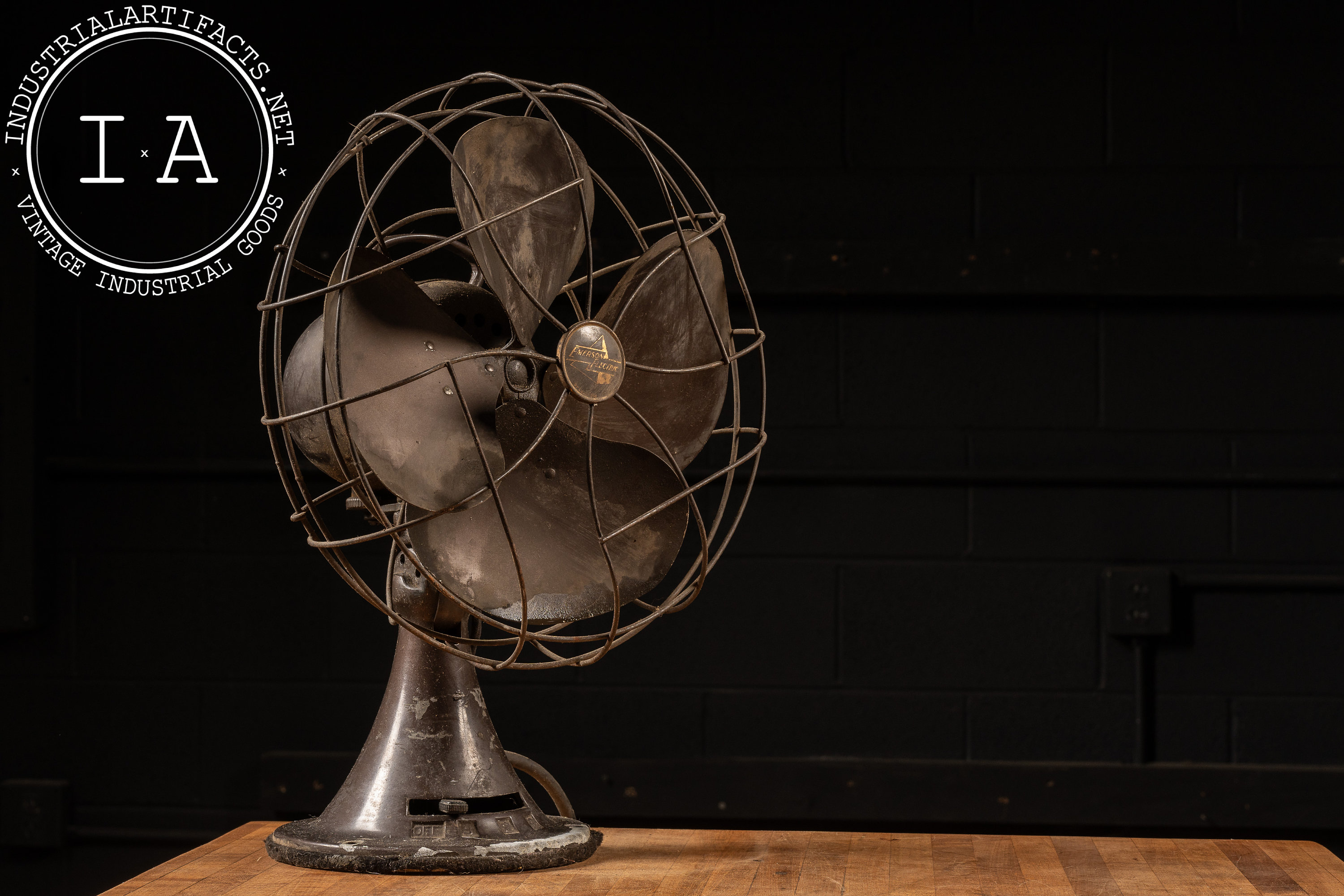 Vintage Emerson Electric Oscillating Desk Fan - Etsy, image size:3000x2000