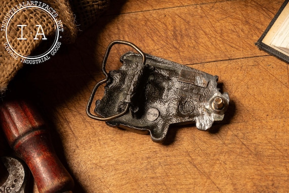 1978 Fire Engine Belt Buckle View 3