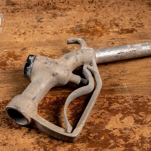 Antique EBW-402 Gas Nozzle