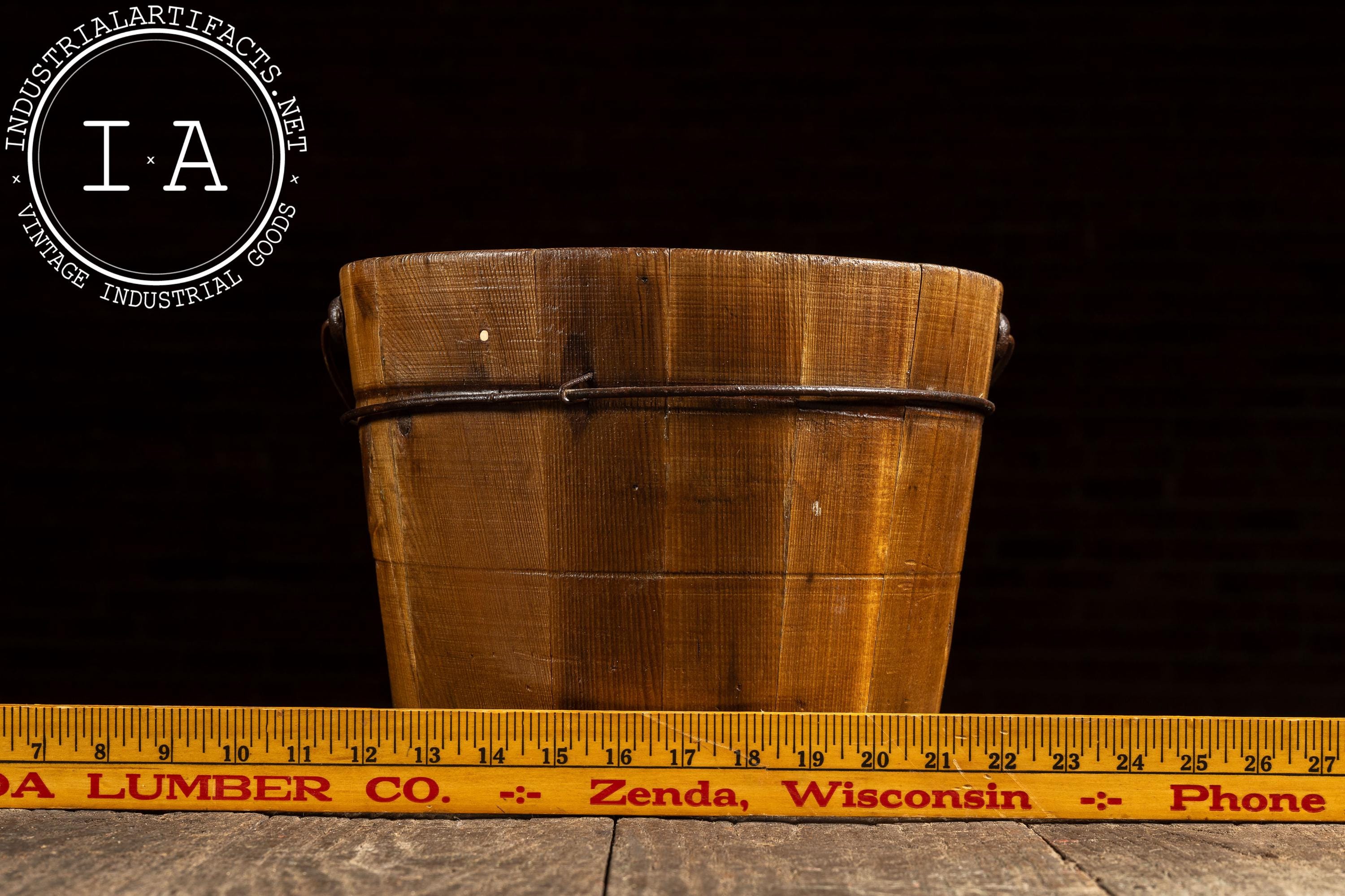 アンティーク　水桶 Antique Wooden Water Bucket With Wire Hoops - Etsy
