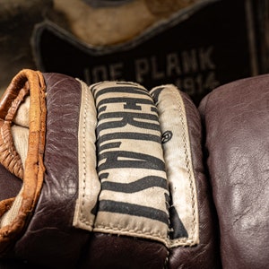 Vintage Everlast 2616 Boxing Gloves image 5