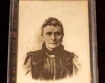19th Century Victorian Framed Cabinet Photograph of Woman