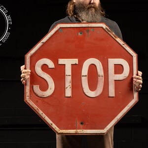 Señal de stop vintage en relieve