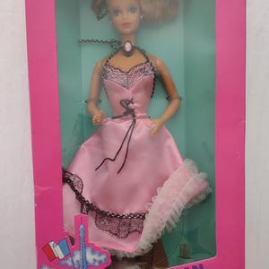 NIP Parisian Barbie doll Second Edition 9843 Mattel Sealed Dolls of the World 1990
