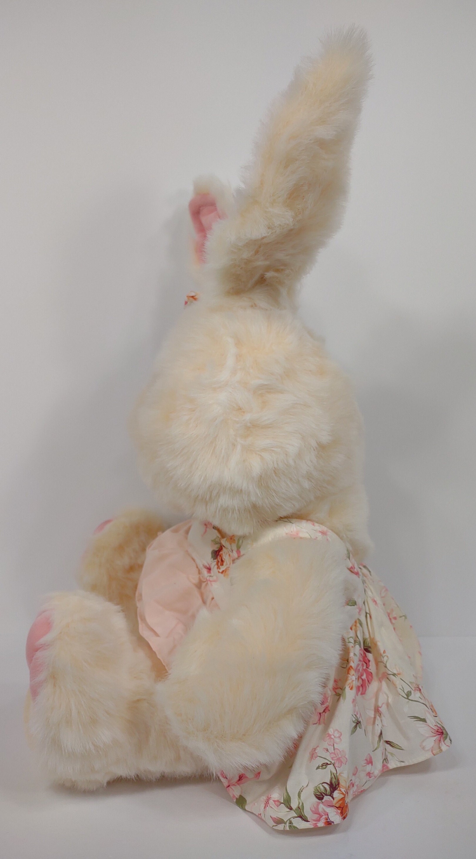 Jcpenney Jumbo 17 Inch Ivory Easter Bunny Rabbit W/ Basket Golden