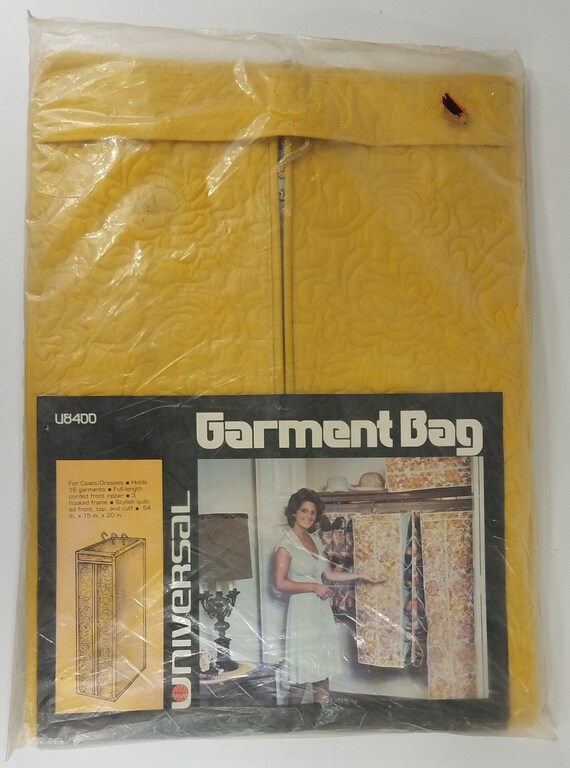 NIP Vintage Universal mustard yellow quilted garme