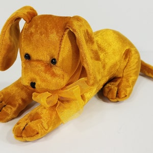 Natural Wonders Velveteens golden puppy dog 10 in plush stuffed animal 1997