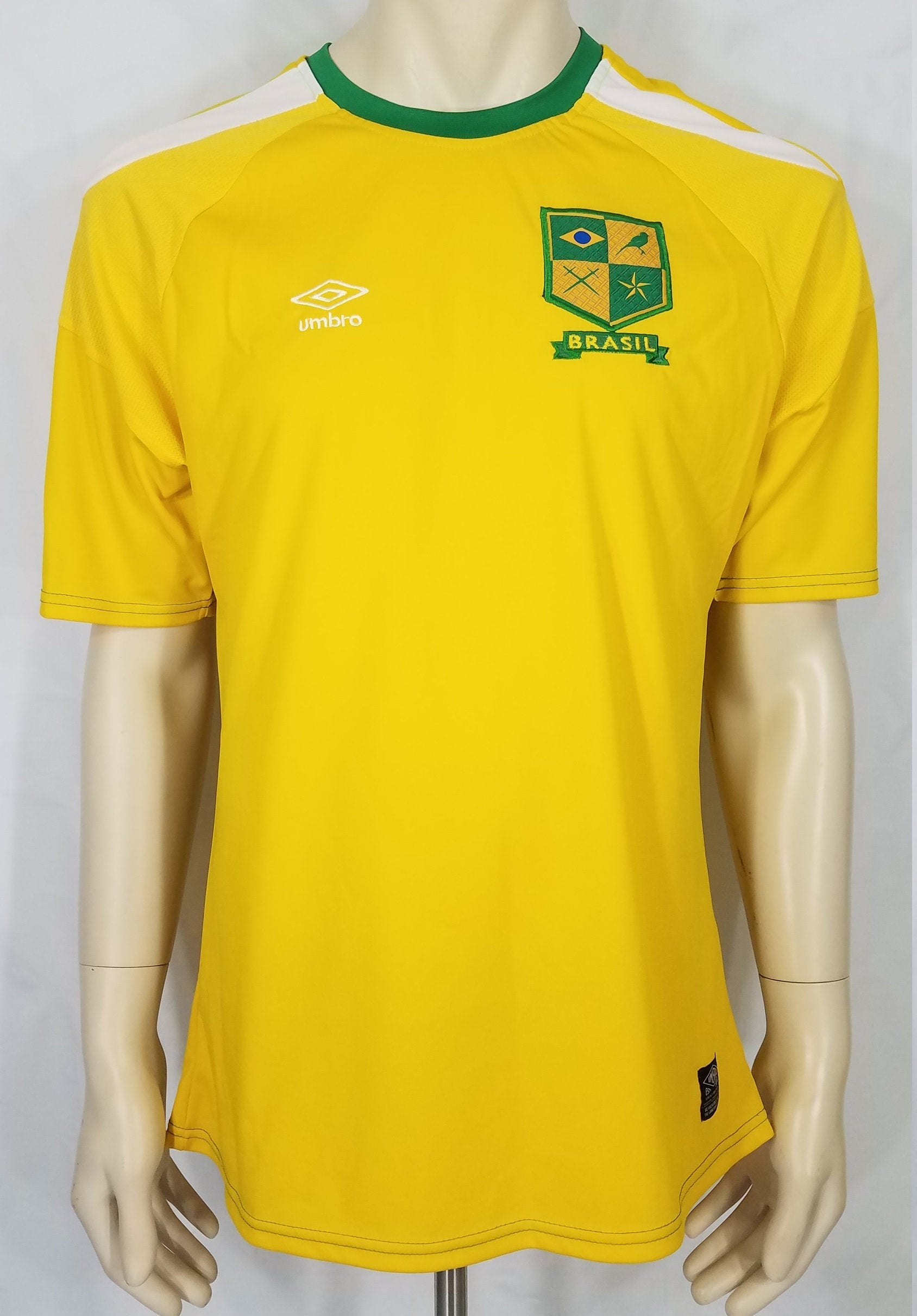 Umbro Yellow Green Brazil Embroidered Soccer Jersey T-shirt Mens