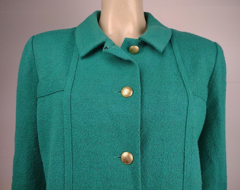 Chaqueta tipo blazer Castleberry verde texturizada con botones en la parte delantera, talla 14 para mujer. imagen 2