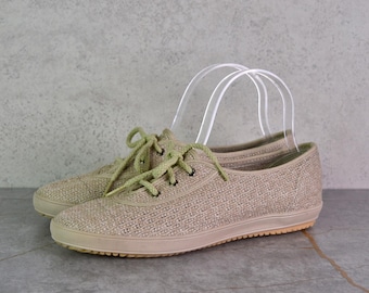 grasshoppers by keds beige woven classic gum sole tennis shoes . size 8.5 wide . y2k vintage