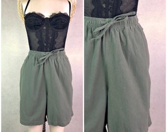 erika pure cotton olive green drab high rise elastic waist drawstring casual shorts with pockets . size xl . 90s y2k vintage