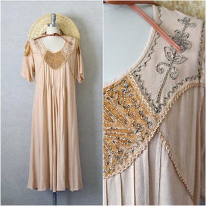 apricot embroidered rayon & velour applique short sleeve indian dress . y2k vintage . m