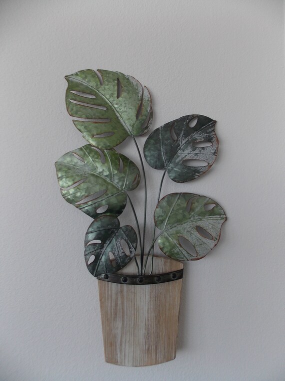 Green Metal Art Potted Plant Wall Hanging Highlighted Faux Wood Planter Pot Painted Tropical Great In Any Room - Wall Hanging Pot Plants Green Metal Art Potted Plant Wall Hanging Highlighted Faux Wood Planter Pot Painted Tropical Great In Any Room - Wall Hanging Pot Plants