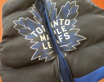 Toronto Maple Leafs Puffer Vest (Medium)