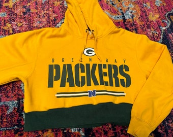 Upcycled Green Bay Packers Cropped Hoodie (Small)