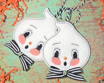 Retro Halloween Ornament, Vintage Style Ghost Ornament, Handmade Halloween Decorations, Embroidered Felt Ghost, Embroidered Ghost