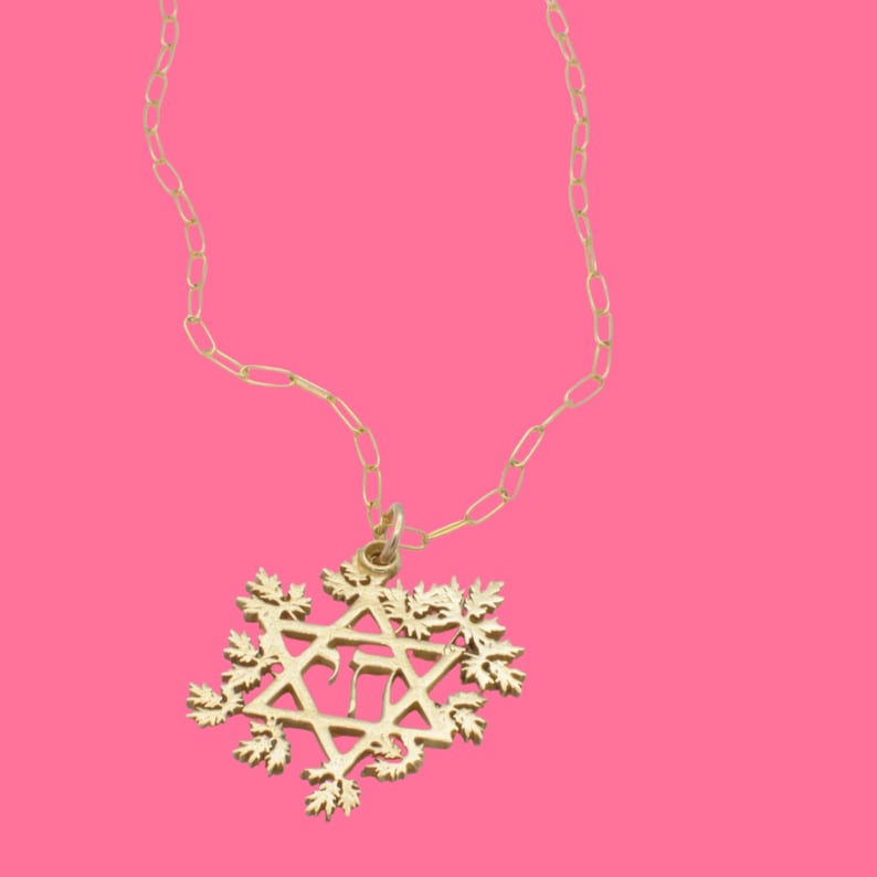 Artemisia star necklace image 3