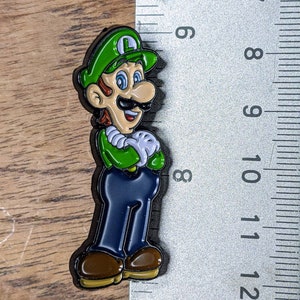 Luigi Pin image 2