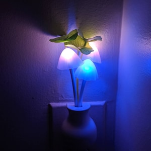 Color Changing Mushroom Night Light (style 3)