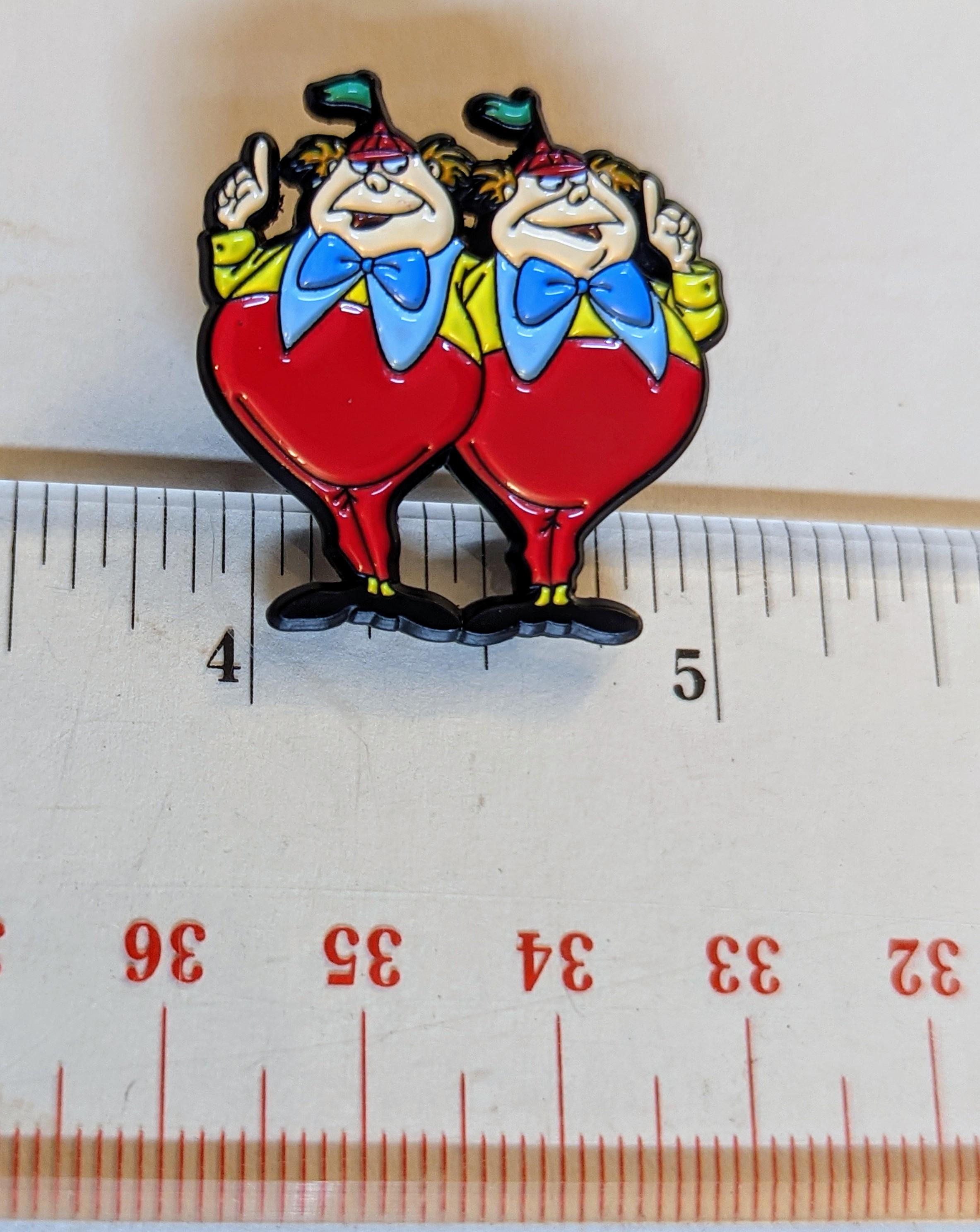 クラシックな不思議の国のアリスのピン - Etsy 日本