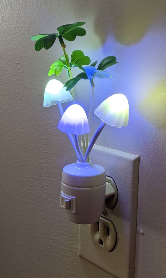 Color Changing Mushroom Night Light with On/Off Switch (Style 7)