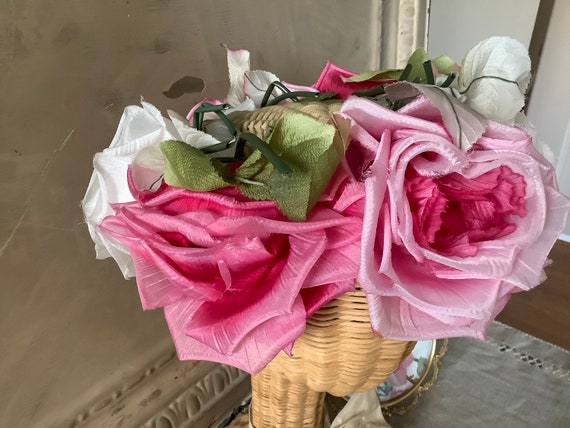 Stunning vintage hat with gorgeous large pink rose