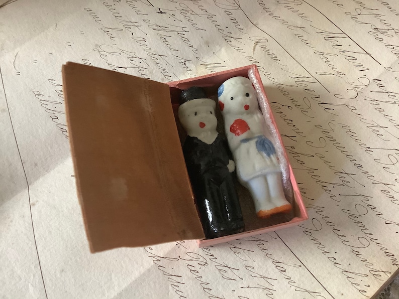 Match book size antique bride and groom image 0