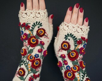 SMALL SIZE Ivory Fingerless Gloves, Embroidered Mittens With Flowers, Clothing, Accessories, Stumpwork Embroidery, Gloves & Mittens