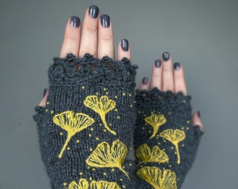 Gants gris feuilles de ginkgo, gants brodés de feuilles jaunes, mitaines brodées et tricotés, moufles jaune gris, gants et moufles