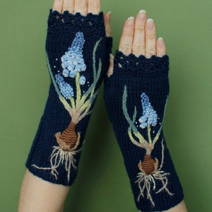 Embroidered Fingerless Wool Gloves: Grape Hyacinth, Dark Blue Mittens