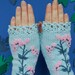 see more listings in the Gloves & Mittens section