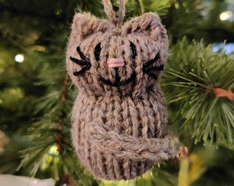 Handmade Knit Calico Cat Ornament: Rustic Christmas Tree Decoration