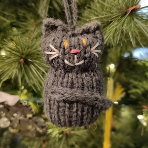 Dark Gray Cat Ornament, Handmade Knit, Hanging Decoration, Christmas Tree Trim, Rustic Decor, All Year Decoration image 1