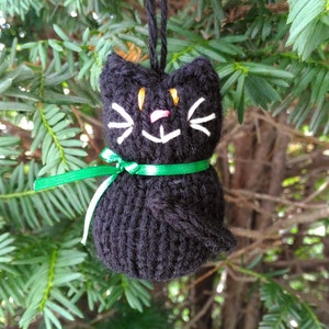 Handmade Knit Black Cat Ornament, Hanging Decoration for Halloween or Christmas image 3