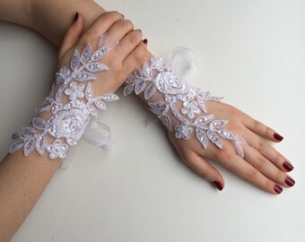 White Wedding Gloves, Bridal Mittens, Lace Fingerless Gloves, Short Gloves, Evening Mittens, Sexy Lace Gloves, French Lace Prom Gloves